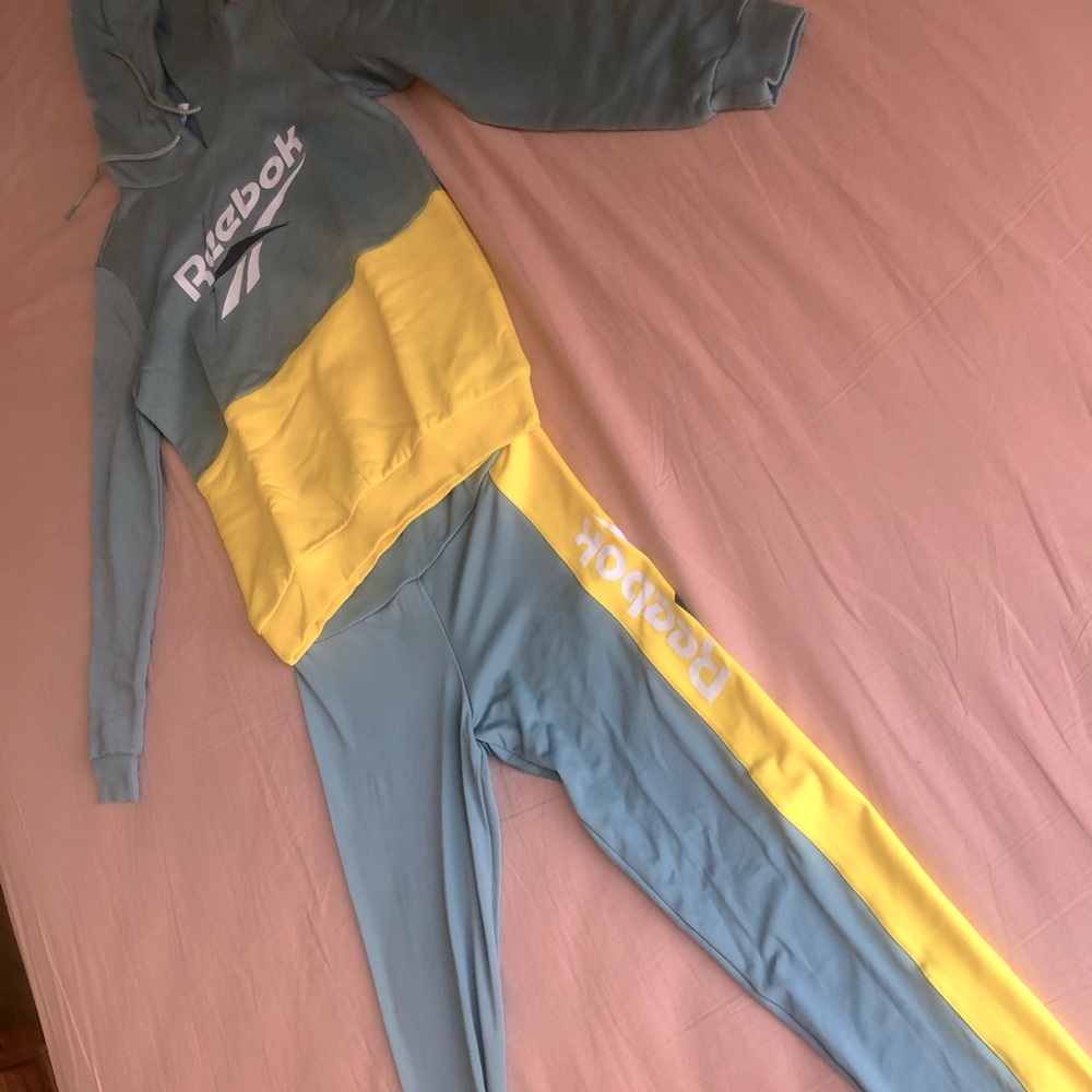 Two piece set